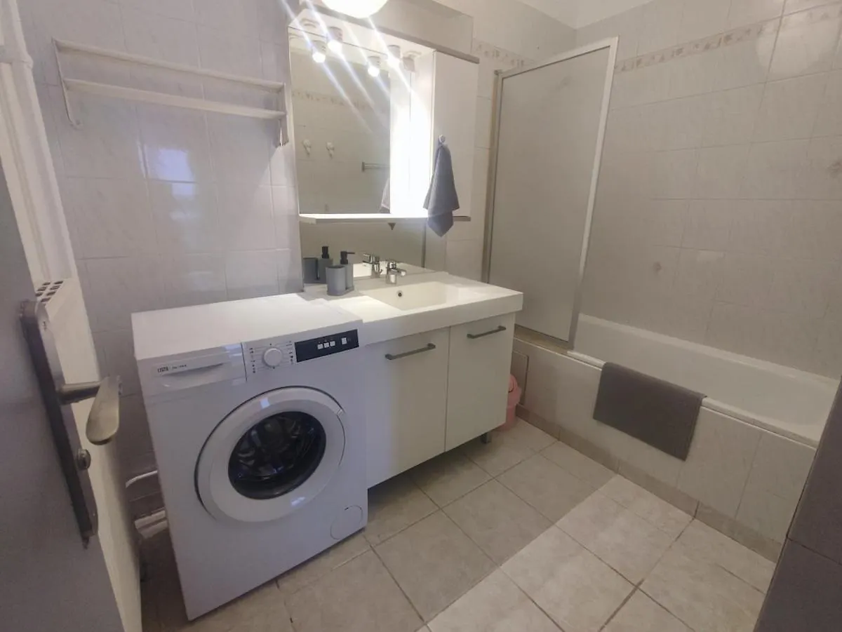 Grand Appartement Lumineux Et Central Lyon 0*,  France